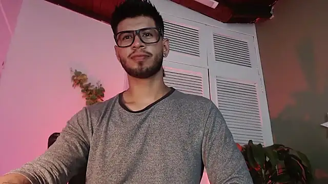 Colby brown03 online show from 10-21-25, 06:52