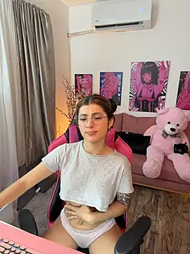 annieesweett online show from 06-25-26, 10:58