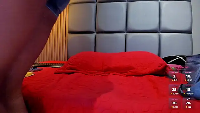 HOTTY RED  online show from 11-29-25, 06:44