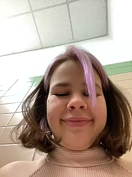 SuzieMurray online show from 12-26-24, 12:38