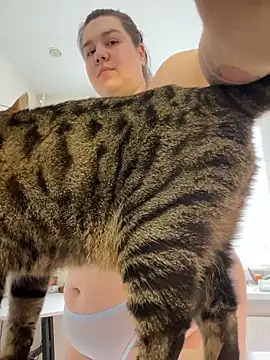 SuzieMurray online show from 04-15-26, 09:16