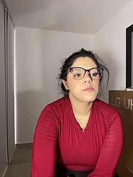 Snapshot of kimberlyhills1 chatting on 11-27-25, 06:21 kimberlyhills1 online show from 11-27-25, 06:21