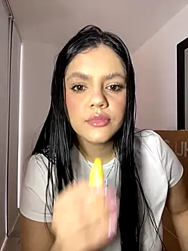 Snapshot of kimberlyhills1 chatting on 11-29-25, 06:44 kimberlyhills1 online show from 11-29-25, 06:44