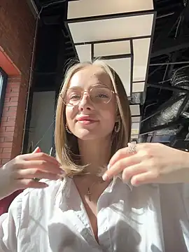 Snapshot of CaseyStar chatting on 03-02-25, 09:31 CaseyStar online show from 03-02-25, 09:31