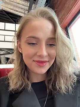 Snapshot of CaseyStar chatting on 03-03-25, 09:44 CaseyStar online show from 03-03-25, 09:44