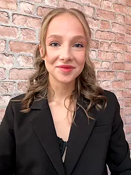 Snapshot of CaseyStar chatting on 10-03-25, 12:57 CaseyStar online show from 10-03-25, 12:57