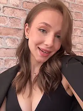 Snapshot of CaseyStar chatting on 11-06-25, 10:38 CaseyStar online show from 11-06-25, 10:38