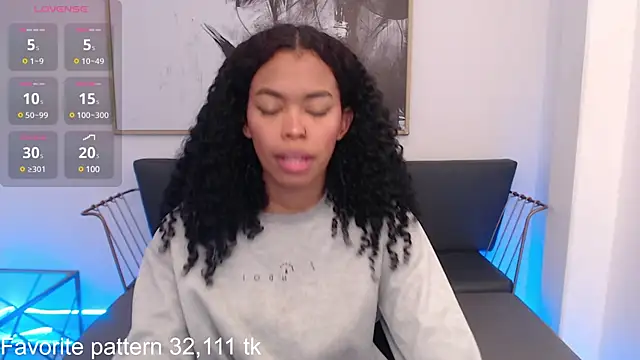 Snapshot of Shenna_brunette_ chatting on 02-24-25, 01:31 Shenna brunette online show from 02-24-25, 01:31