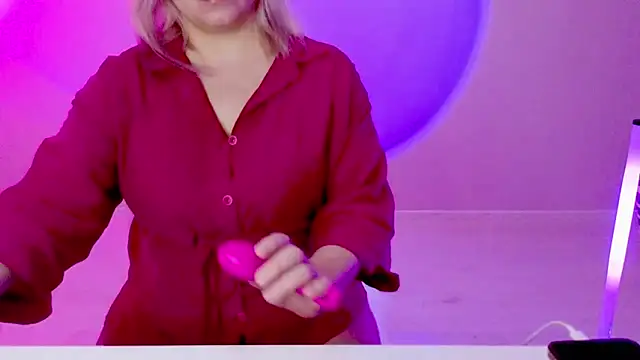 Snapshot of sarakatherin chatting on 01-27-25, 03:26 sarakatherin online show from 01-27-25, 03:26