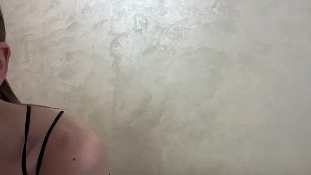 CaitlinaJayne23 online show from 04-05-26, 03:58