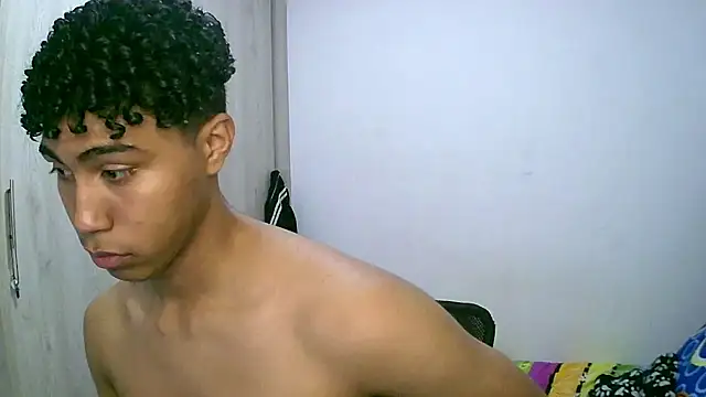 sexy diamante  online show from 11-07-25, 02:00