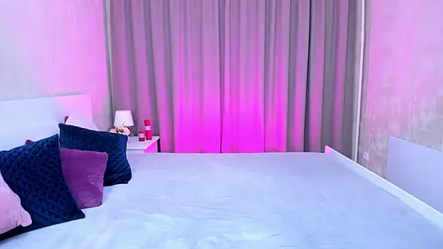 MelodyHudson online show from 02-04-25, 02:32