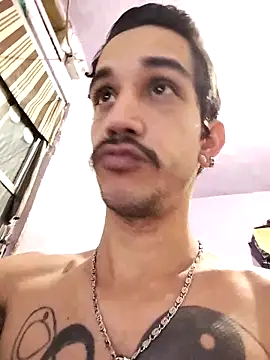 gatobranco001 online show from 02-28-25, 11:01