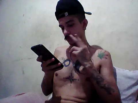 gatobranco001 online show from 03-10-25, 08:12