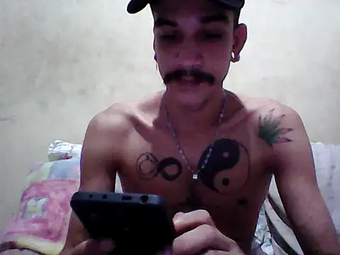 gatobranco001 online show from 03-12-25, 05:13