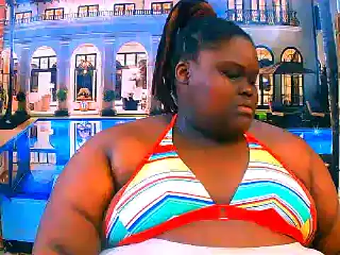 Snapshot of EbonyHotBuns chatting on 04-22-26, 06:31 EbonyHotBuns online show from 04-22-26, 06:31