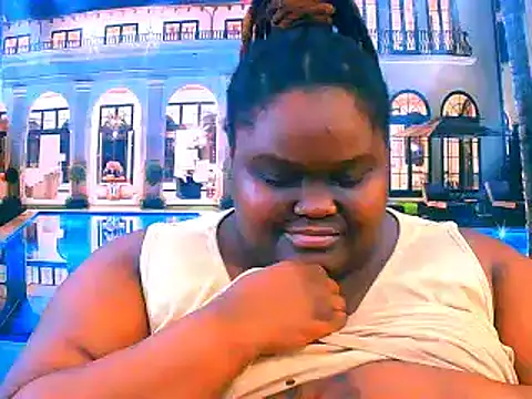 Snapshot of EbonyHotBuns chatting on 04-24-26, 12:35 EbonyHotBuns online show from 04-24-26, 12:35