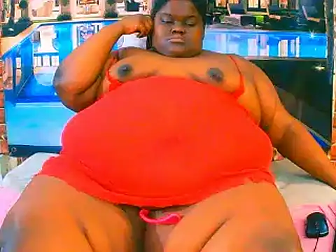Snapshot of EbonyHotBuns chatting on 05-14-26, 06:53 EbonyHotBuns online show from 05-14-26, 06:53