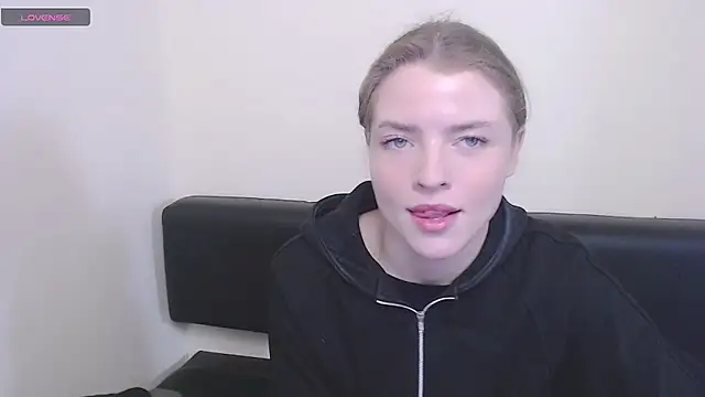 Snapshot of MissOliviaa_ chatting on 12-09-24, 11:36 MissOliviaa online show from 12-09-24, 11:36