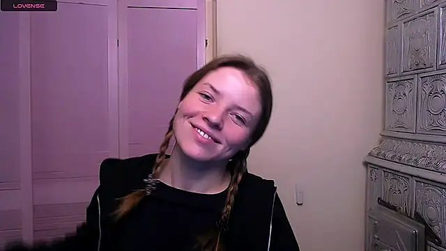 Snapshot of MissOliviaa_ chatting on 12-21-24, 12:16 MissOliviaa online show from 12-21-24, 12:16