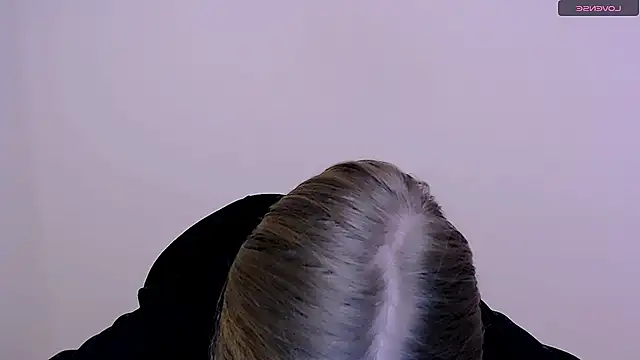 Snapshot of MissOliviaa_ chatting on 12-23-24, 11:57 MissOliviaa online show from 12-23-24, 11:57