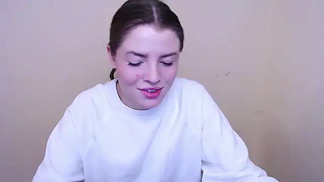 Snapshot of MissOliviaa_ chatting on 01-22-25, 01:53 MissOliviaa online show from 01-22-25, 01:53