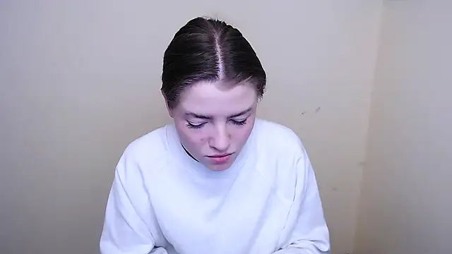 Snapshot of MissOliviaa_ chatting on 01-23-25, 07:32 MissOliviaa online show from 01-23-25, 07:32