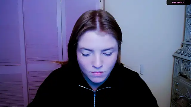 Snapshot of MissOliviaa_ chatting on 01-24-25, 05:42 MissOliviaa online show from 01-24-25, 05:42