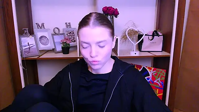 Snapshot of MissOliviaa_ chatting on 01-26-25, 07:53 MissOliviaa online show from 01-26-25, 07:53