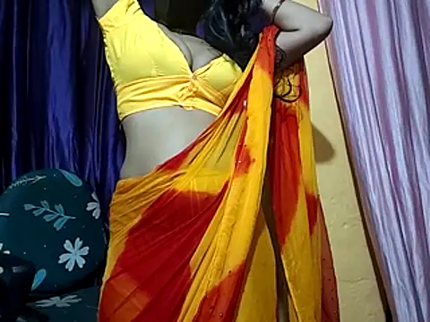 poojaxxx65 online show from 02-21-26, 12:11