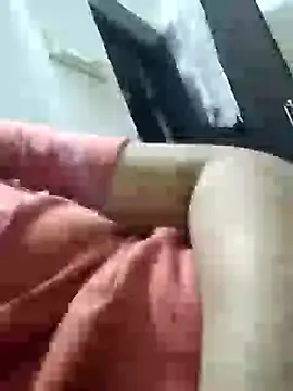 Snapshot of Happyman300 chatting on 02-06-25, 08:13 Happyman300 online show from 02-06-25, 08:13