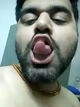 Snapshot of Happyman300 chatting on 11-09-25, 08:29 Happyman300 online show from 11-09-25, 08:29