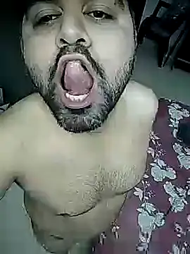 Snapshot of Happyman300 chatting on 11-10-25, 10:09 Happyman300 online show from 11-10-25, 10:09