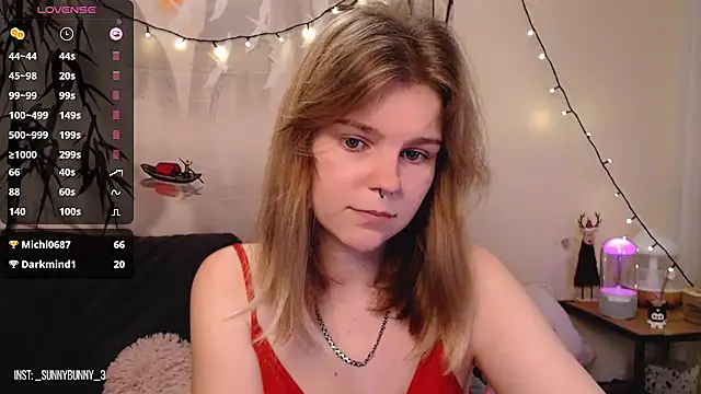 Snapshot of Moona_xx chatting on 12-07-24, 10:06 Moona xx online show from 12-07-24, 10:06