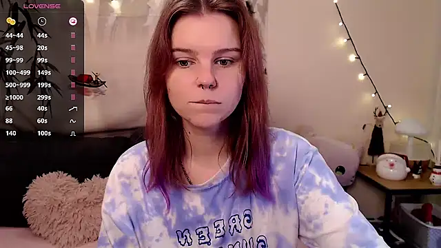 Snapshot of Moona_xx chatting on 01-01-25, 11:18 Moona xx online show from 01-01-25, 11:18