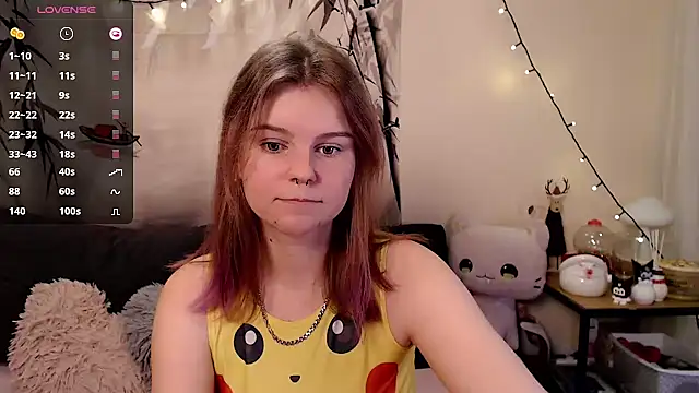 Snapshot of Moona_xx chatting on 01-05-25, 09:36 Moona xx online show from 01-05-25, 09:36