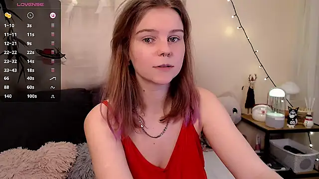 Snapshot of Moona_xx chatting on 01-10-25, 10:04 Moona xx online show from 01-10-25, 10:04