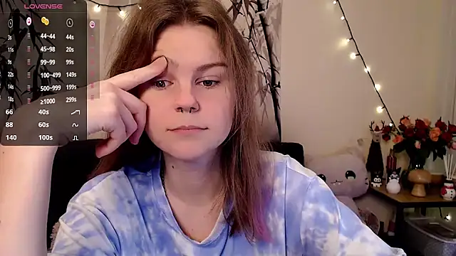 Snapshot of Moona_xx chatting on 01-17-25, 11:40 Moona xx online show from 01-17-25, 11:40