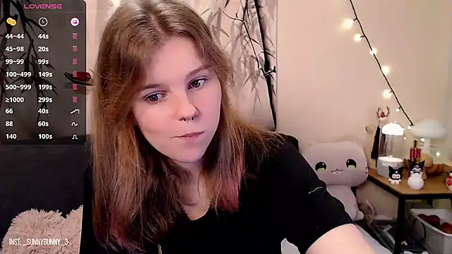 Snapshot of Moona_xx chatting on 01-28-25, 10:12 Moona xx online show from 01-28-25, 10:12