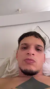Snapshot of ArturoDelgado1 chatting on 04-30-26, 04:13 ArturoDelgado1 online show from 04-30-26, 04:13