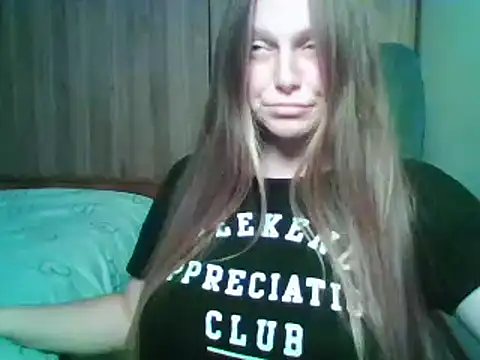 Evasapples online show from 10-27-25, 10:14