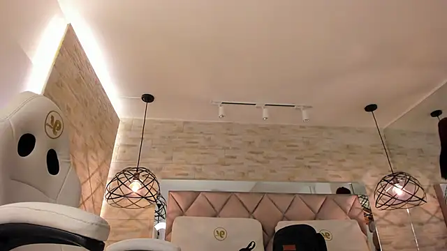 dorothy vegga online show from 02-14-25, 04:26