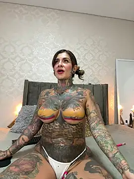 Snapshot of remyflux666 chatting on 06-23-26, 11:47 remyflux666 online show from 06-23-26, 11:47