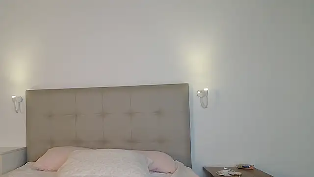 caaatalinalina online show from 12-02-24, 02:08