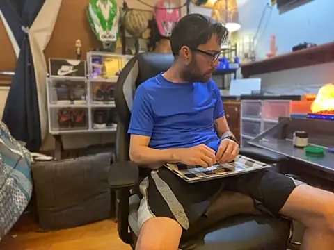 slutty guy12 online show from 01-28-25, 11:28