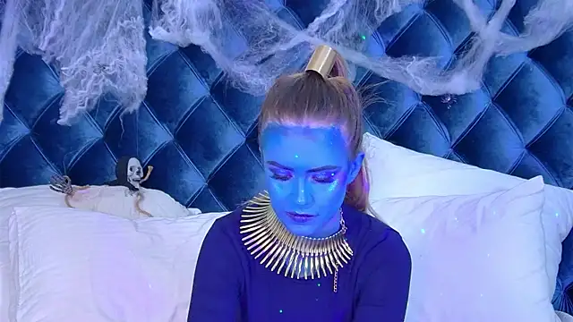 MilanaBalmain online show from 10-29-25, 05:04