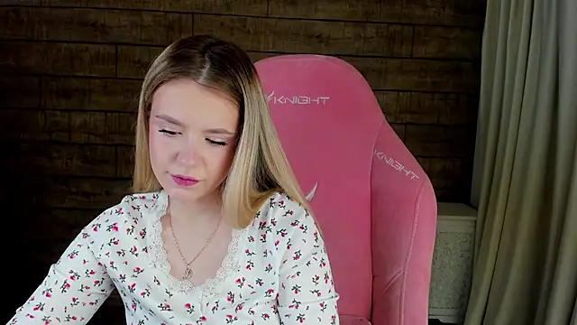 MilanaBalmain online show from 04-20-26, 04:26