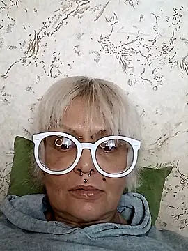 Gardener of Illusions online show from 10-30-25, 10:06