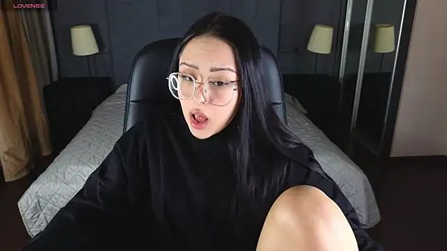 Snapshot of baby__kim chatting on 02-08-25, 05:08 baby kim online show from 02-08-25, 05:08