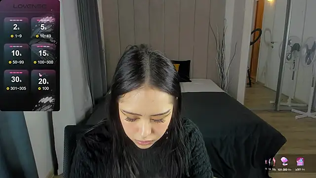 Snapshot of baby__kim chatting on 02-25-25, 08:25 baby kim online show from 02-25-25, 08:25